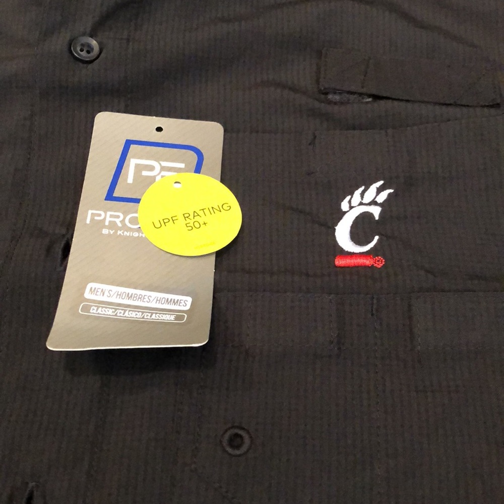 CINCINNATI BEARCATS SMALL BLACK COOLING MEN SHORT SLEEVE BUTTON UP LITE SHIRT - Picture 2 of 7